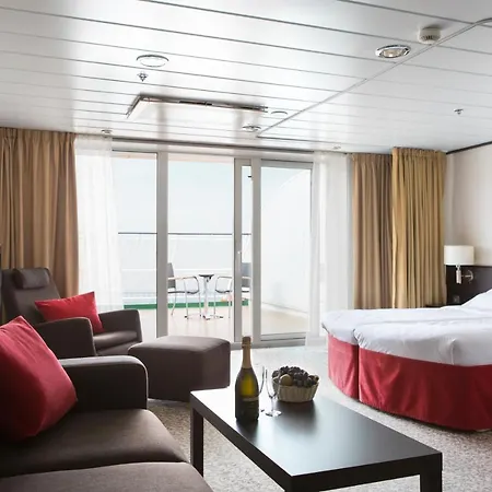Tallink Ferry - Baltic Queen Tallinn To Stockholm Exteriör bild
