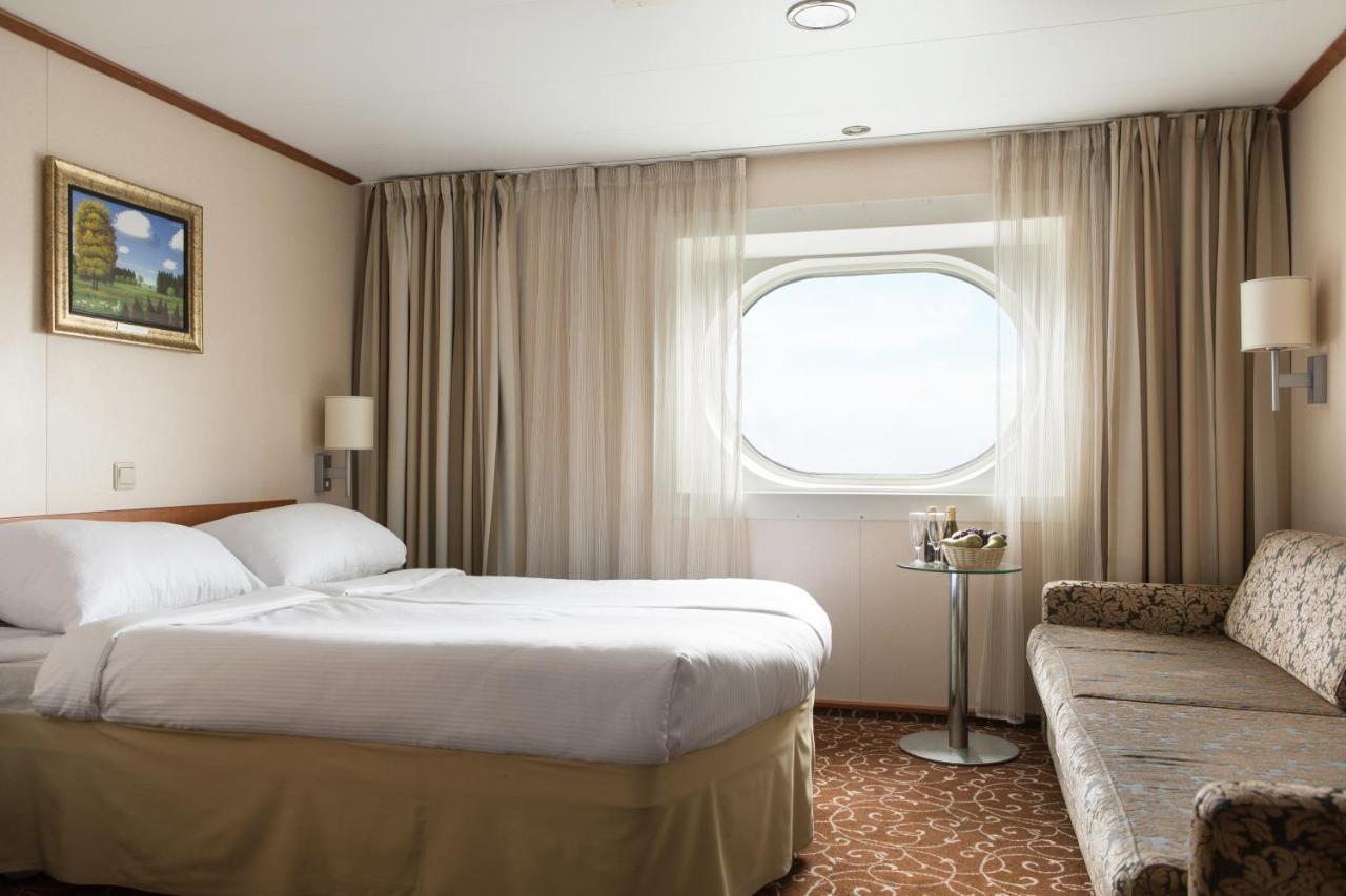 Tallink Ferry - Baltic Queen To Stockholm  Tallinn